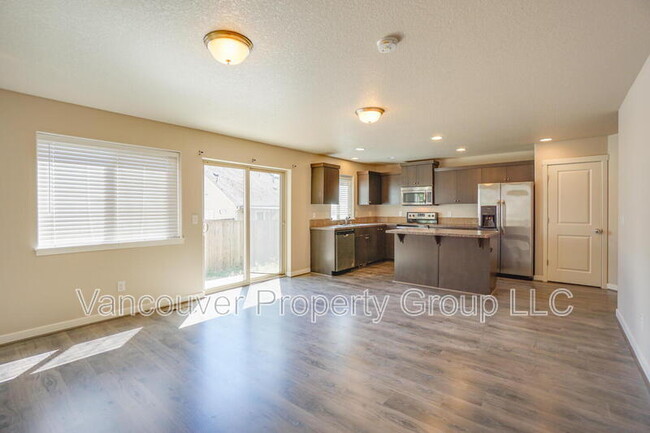 Foto del edificio - 6125 NE 105th Ave