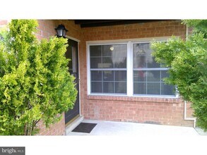 Building Photo - 379 Old Forge Crossing