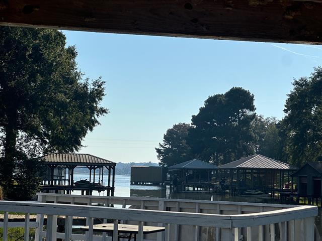 Foto del edificio - 16729 Malibu Dr