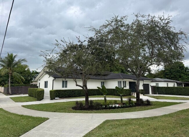 Foto del edificio - 2930 SW 79th Ct