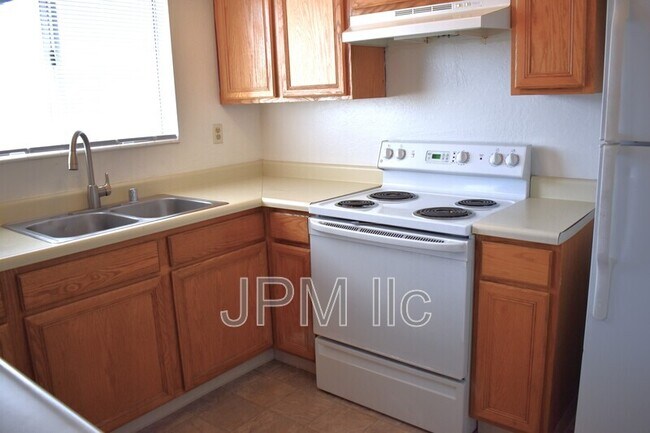 Building Photo - 3302 Gypsum