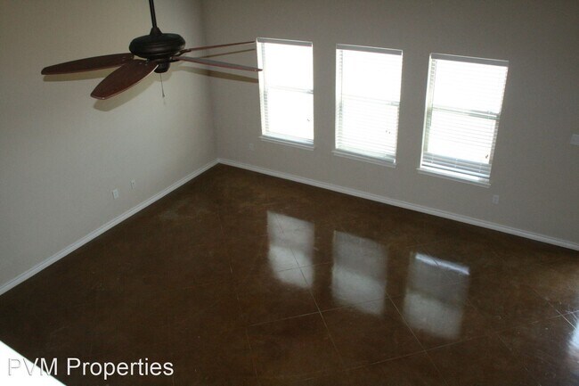 Building Photo - 4 br, 2.5 bath House - 3120 Stallion