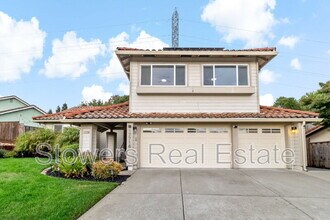 Building Photo - 17716 Columbia Dr