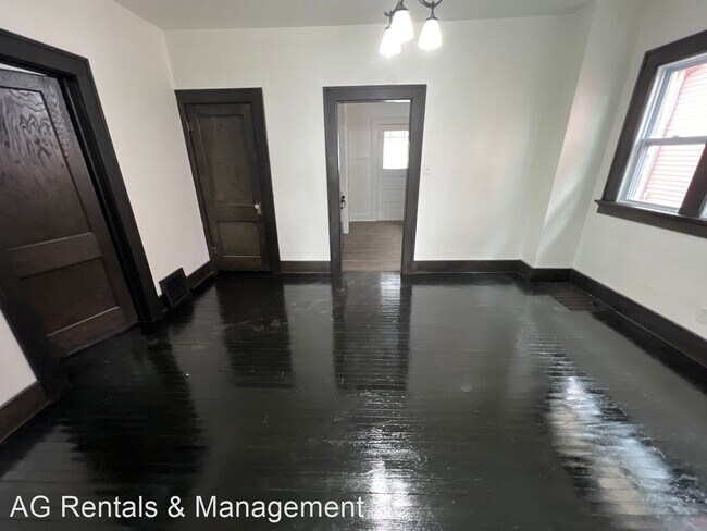 Building Photo - 3 br, 1.5 bath House - 1019 Northwood Blvd