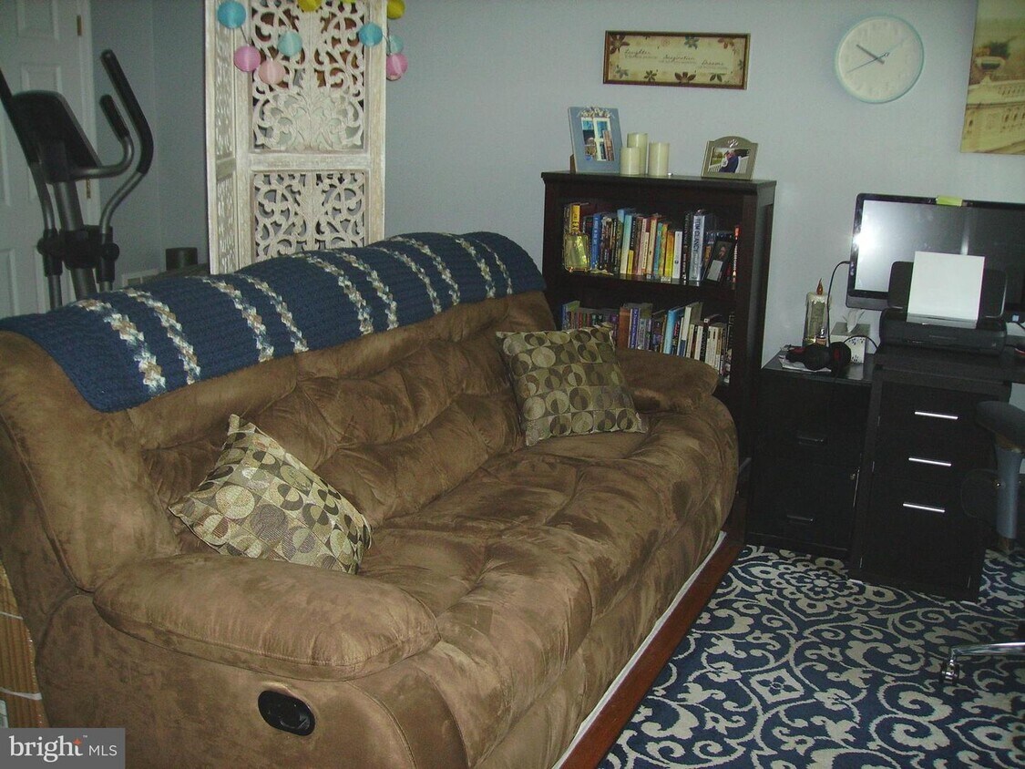 Primary Photo - 2366 Huntington Station Ct