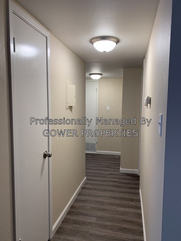 Foto del edificio - 1367 Phelps Ave