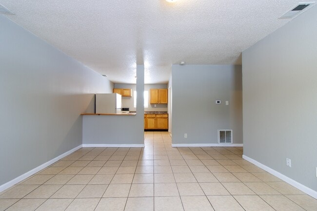 Photo - 6213 Commodore Dr Apartment