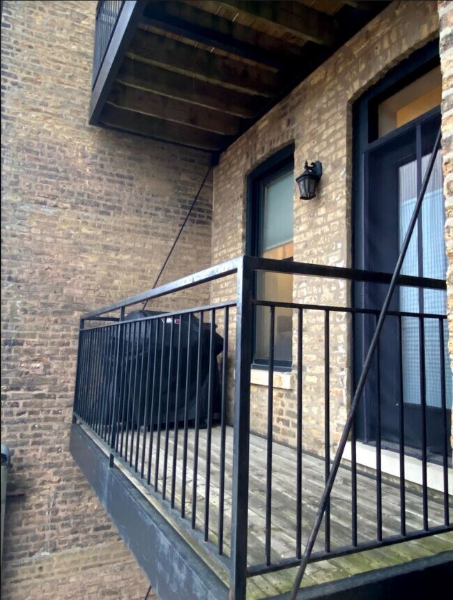 Building Photo - 2220 N Sedgwick St
