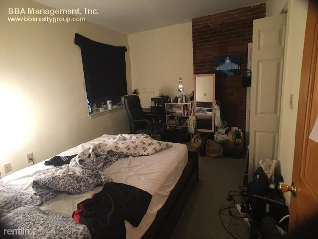 Building Photo - 1396 Beacon St