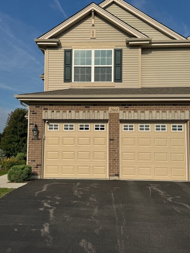 Foto principal - 2068 Canyon Creek Ct