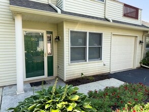 Building Photo - 140 Lindfield Cir