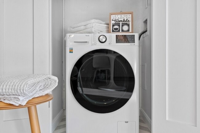 Foto del edificio - 1 Lenox Rd