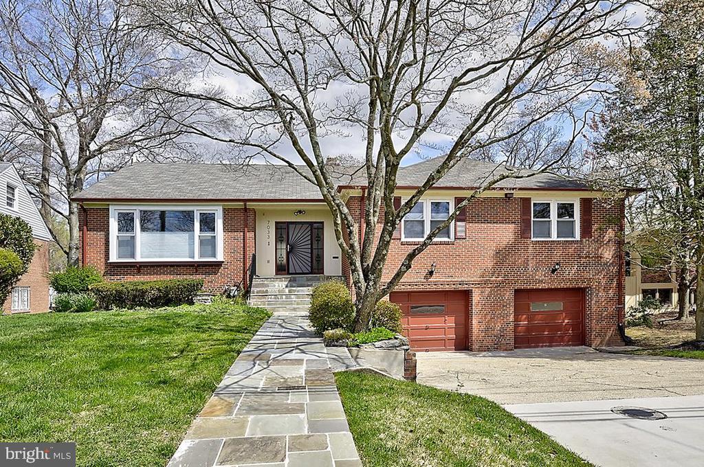 Foto principal - 7033 31st St NW