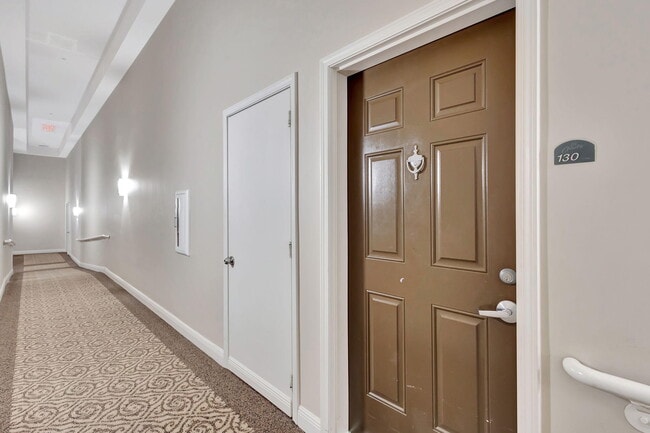 Building Photo - 610 Clematis St