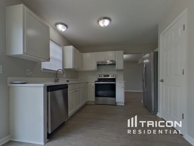 Building Photo - 100 Sandpine Cir