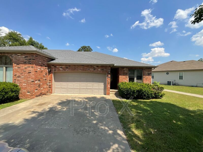 124 W Briarbrook Ln, Carl Junction, MO 64834 House Rental in Carl