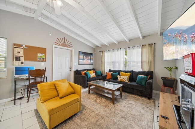 Foto del edificio - 1700 NW 15th St