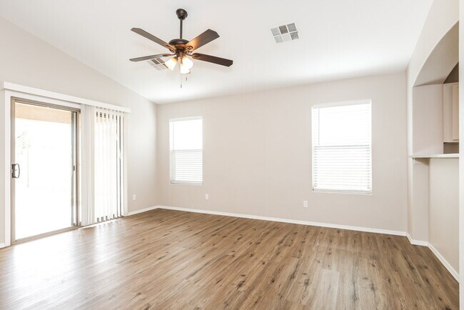 Foto del edificio - 23189 S 215th St