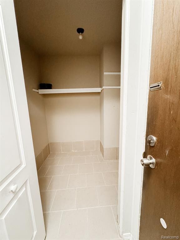7512 Woodview St Unit 2, Westland, MI 48185 Condo for Rent in