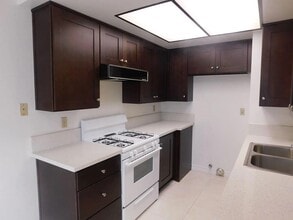 Building Photo - 4831 King Cir