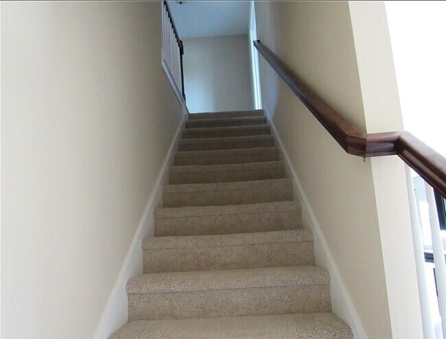 Stairway to 2nd floor - 545 Tuscan Cove