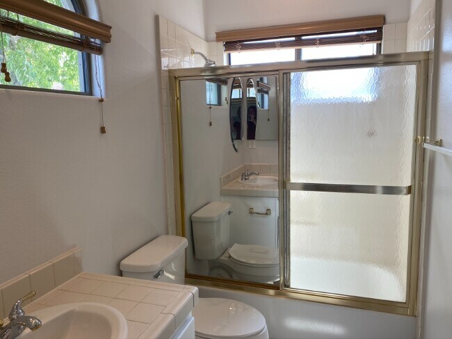 Foto del edificio - 43 Braelinn Dr