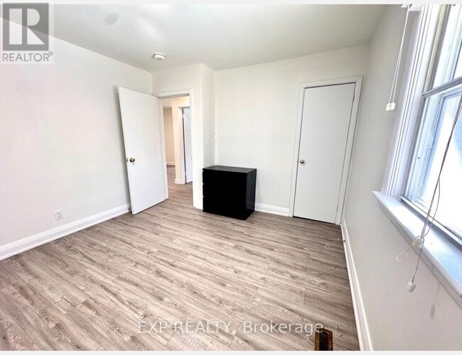 Building Photo - 119 Earlton Rd