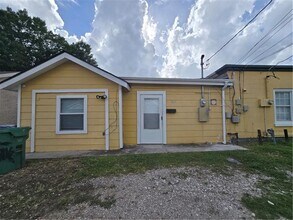 Building Photo - 602 5th Ave