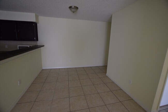 Foto del edificio - 2 Bedroom, 2 Bath Condo at 4627 Cason Cove...