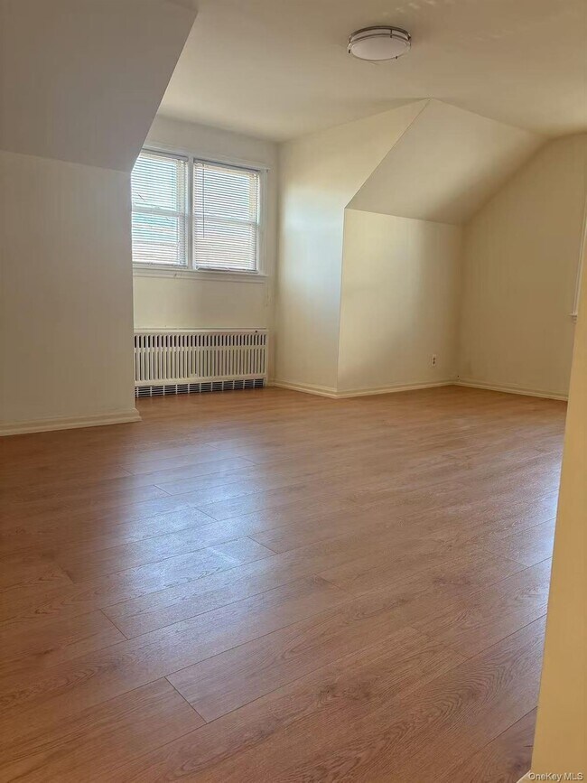 Foto del edificio - 185 Emerson Pl