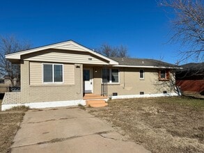 Building Photo - 4903 NW Lindy Ave