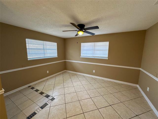 Foto del edificio - 1524 W Elm St