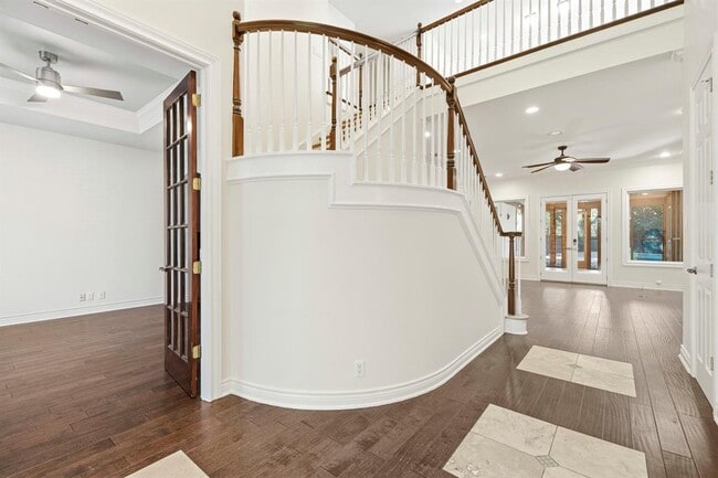 Foto del edificio - 1213 Grosvener Ct