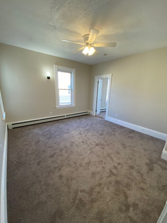 Foto del edificio - 19 Whitman Ave