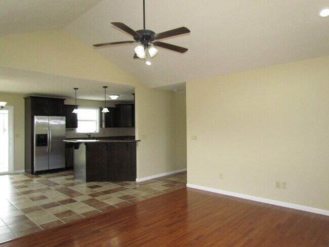 Building Photo - Available 6/14