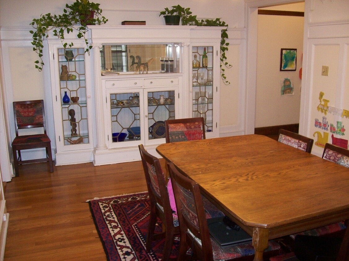 Beautiful Separate Dining - 5120 S University Ave