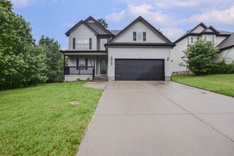 Building Photo - 404 Sapling St