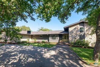 Building Photo - 948 Encino Dr