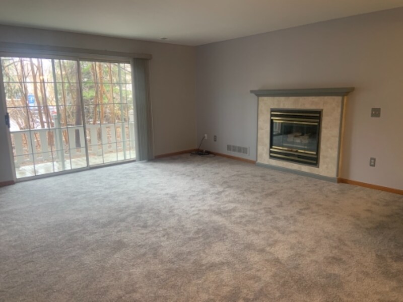 Primary Photo - 30568 Oakridge