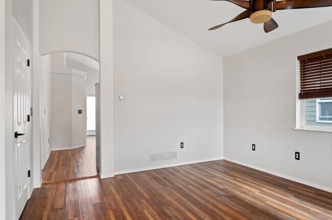 Foto del edificio - 4722 Sonoma St