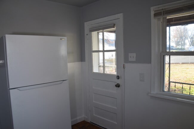 Building Photo - 9606 Sievers Ct