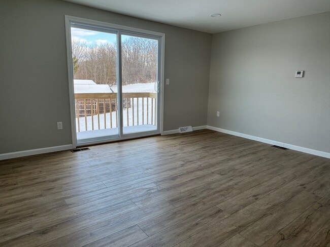 Building Photo - 1125 Harmony Rd