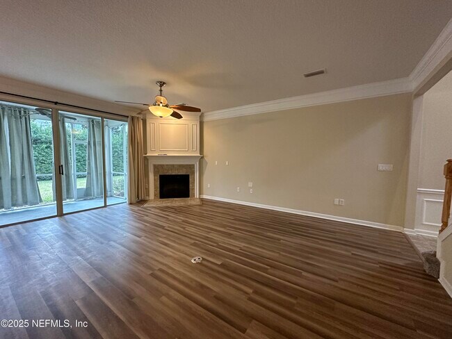 Foto del edificio - 11197 Castlemain Cir W