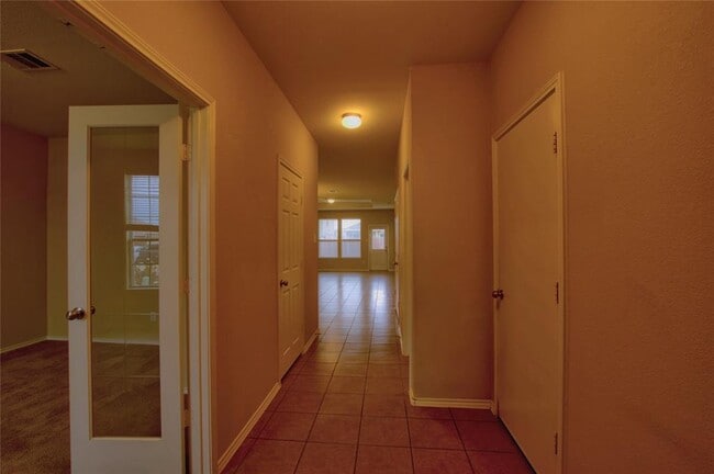 Building Photo - 141 Marcheeta Way