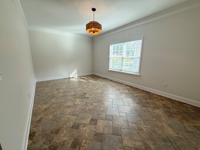 Foto del edificio - 529 E Perkins Creek Rd