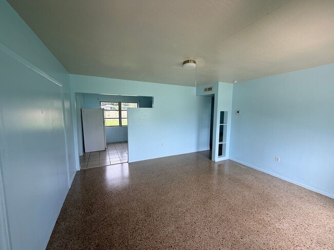 Building Photo - 5227 Tangerine Dr