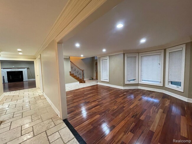 Building Photo - 39164 Blackstone Dr