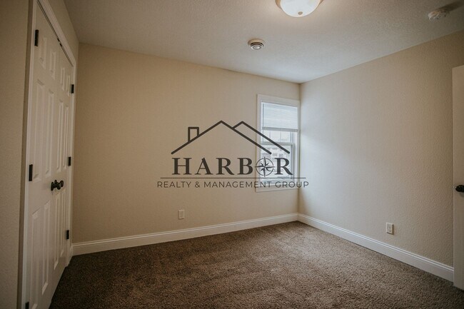 Foto del edificio - 105 1st St NW