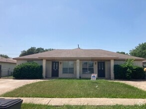 Building Photo - 2005 Windward Dr