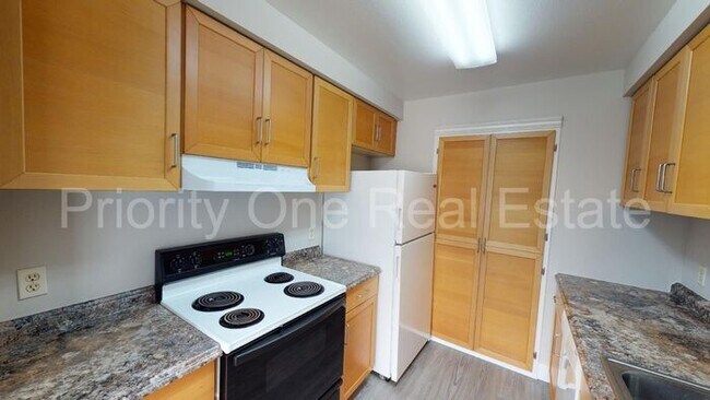 Foto del edificio - 3625 Keating St